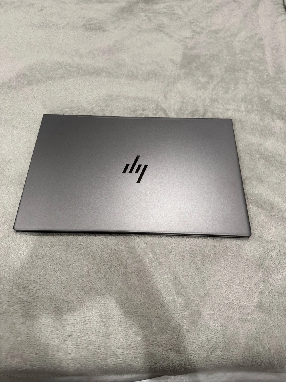 HP ENVY 17t-cw100